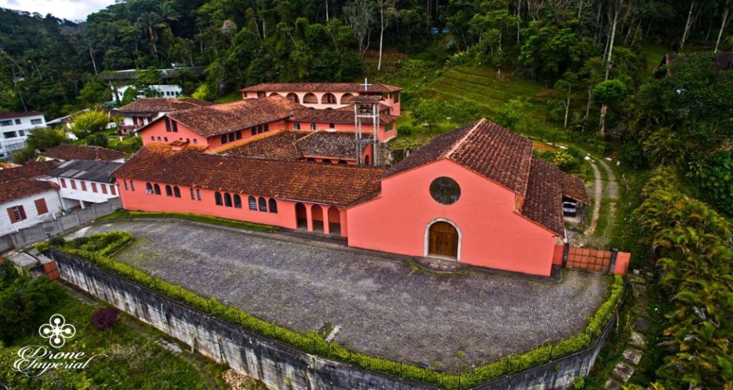 23844888_746286762240912_4969146048122840437_n